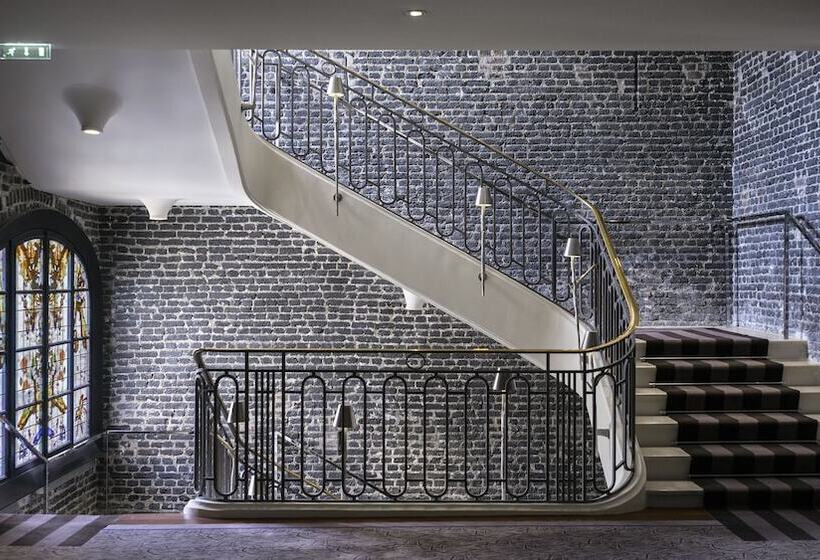 בית מלון כפרי Le Royal Monceau  Raffles Paris