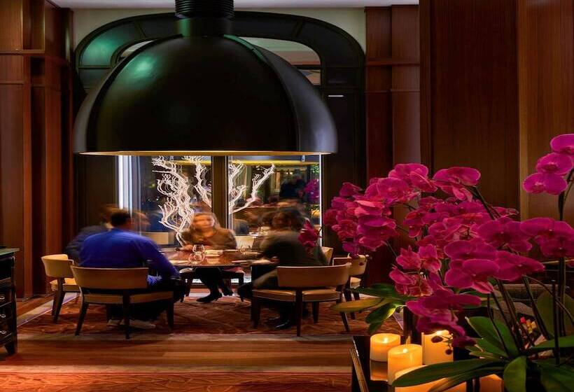 בית מלון כפרי Le Royal Monceau  Raffles Paris