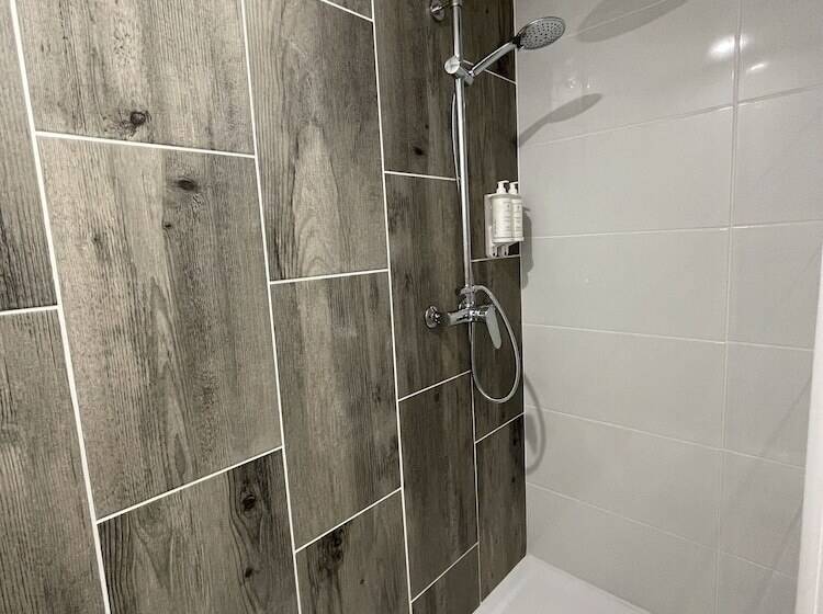 فندق Cit Hôtel Le Welcome