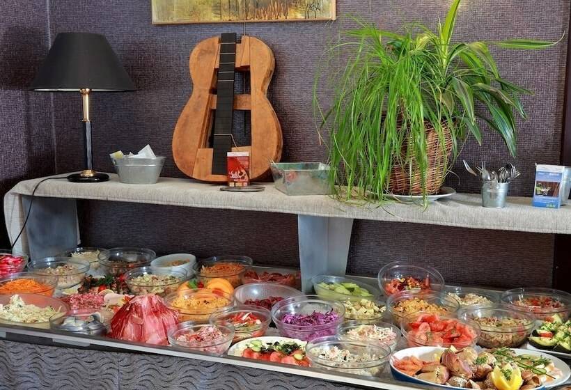 ホテル Logis Le Luth