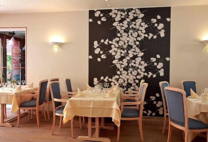 ホテル Logis Le Luth