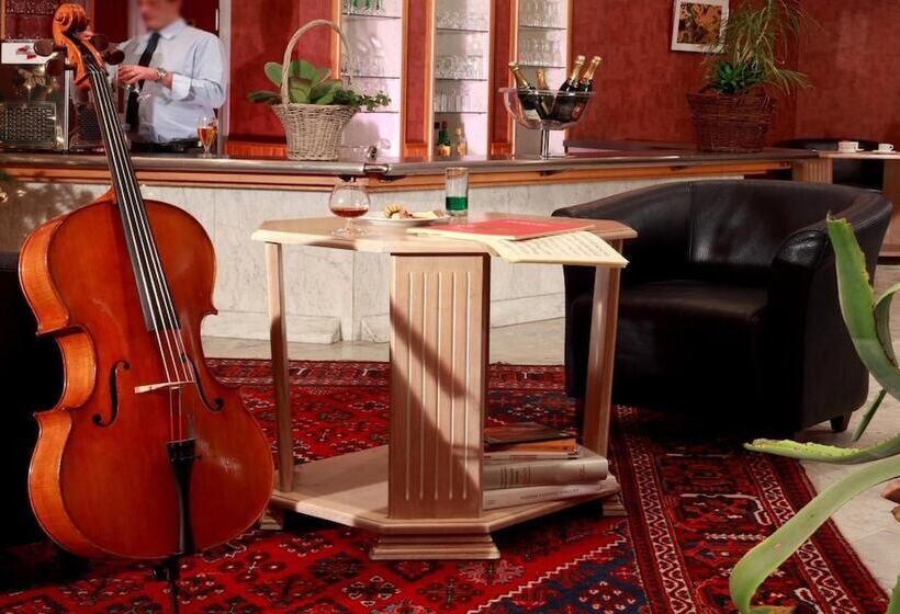 ホテル Logis Le Luth