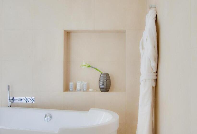 Отель Maison Pic