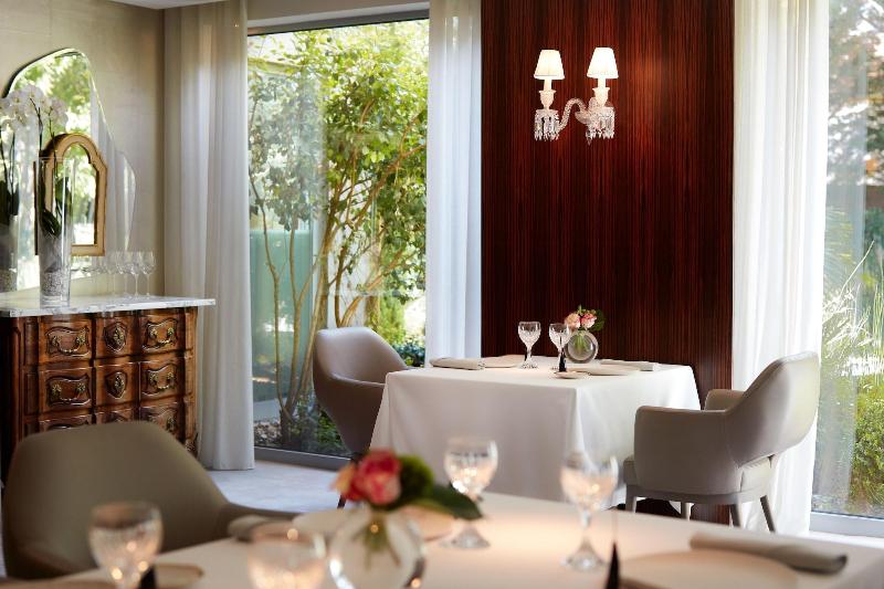 Отель Maison Pic