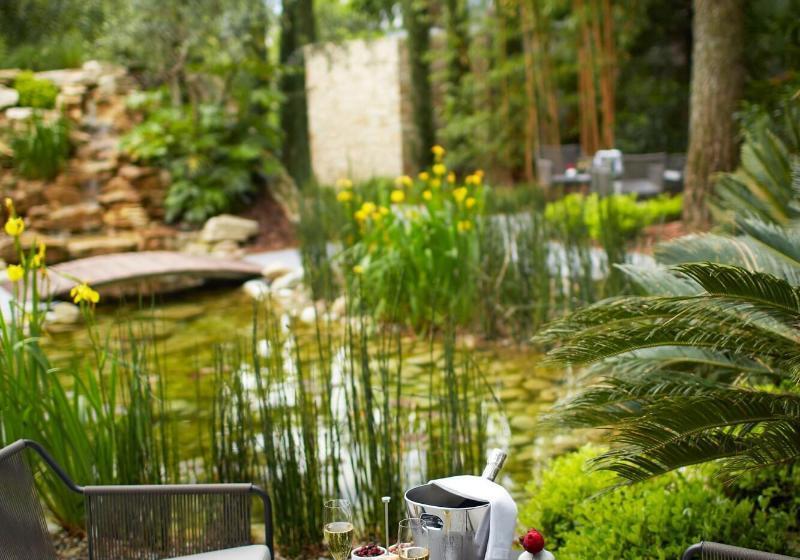 Отель Maison Pic