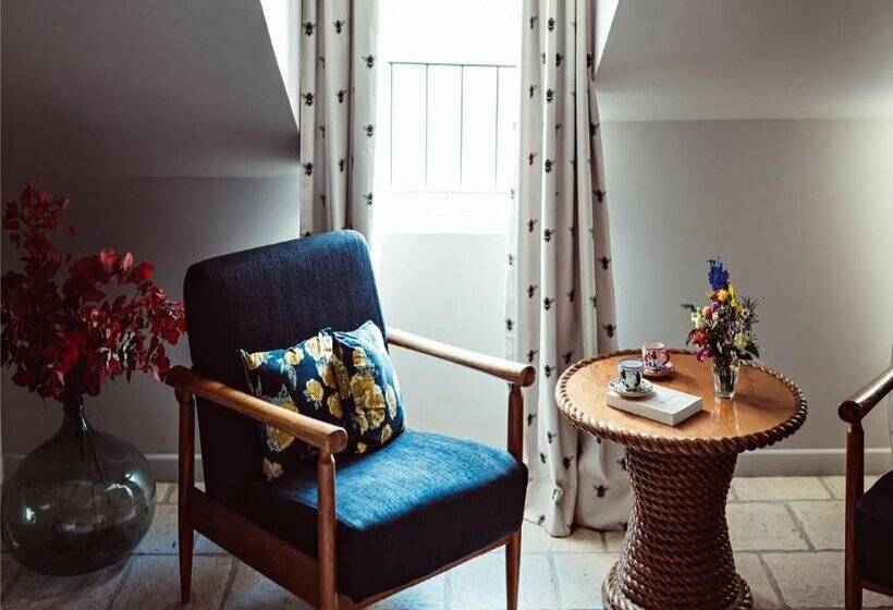 هتل Maison Saintonge