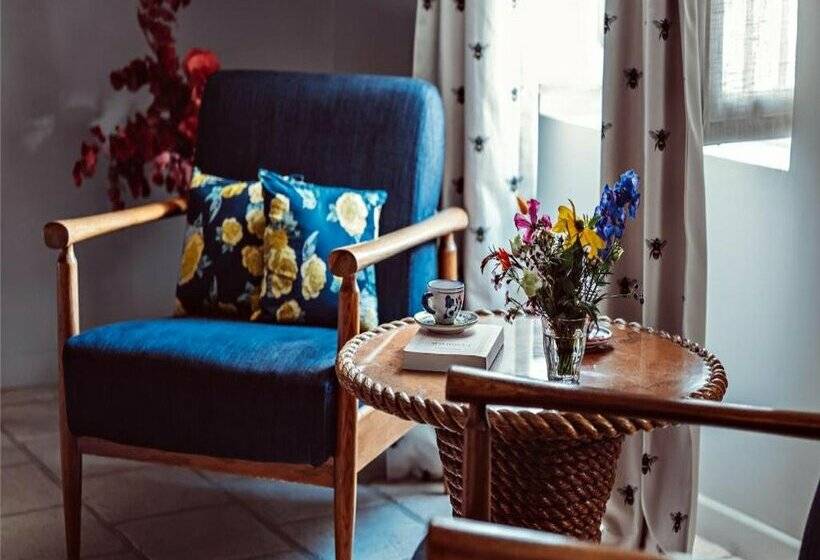 هتل Maison Saintonge