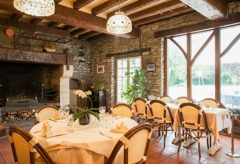 Отель Manoir De La Roche Torin, The Originals Relais