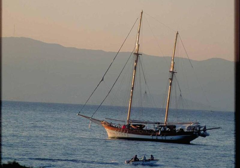 ホテル Mercure Ajaccio