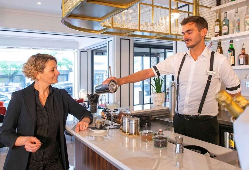 هتل Plaza Biarritz Plage   Handwritten Collection