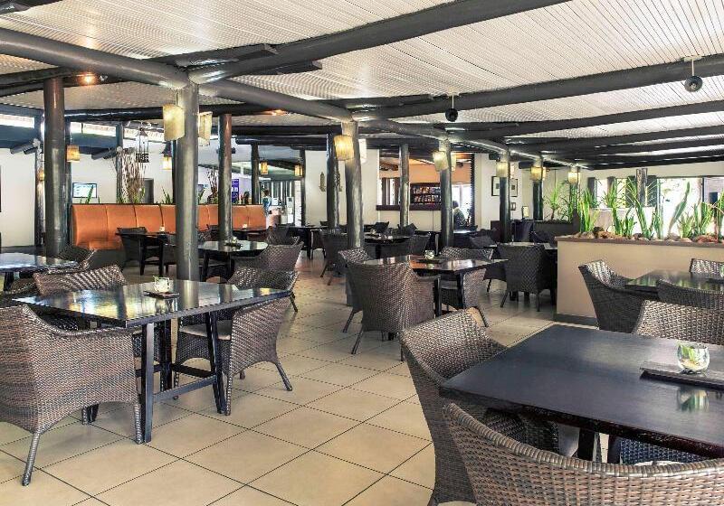 Отель Mercure Nadi