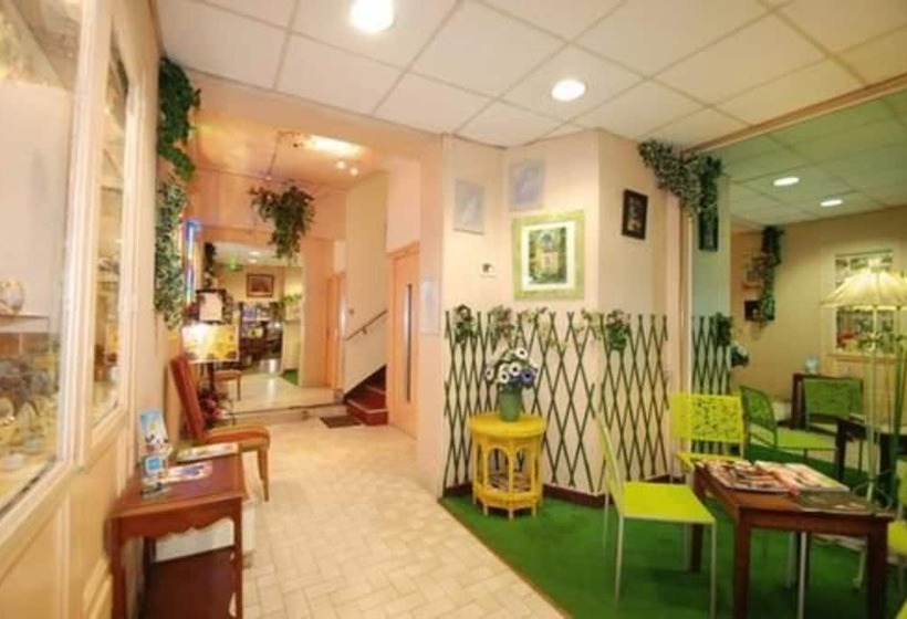 فندق Notre Dame Auxiliatrice