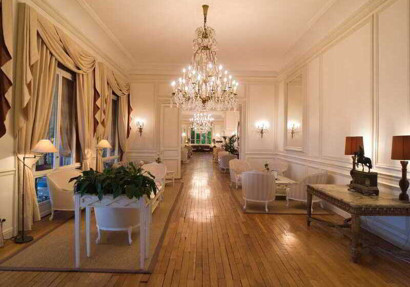 Pavillon Henri Iv Hotel Restaurant Gastronomique Terrasse