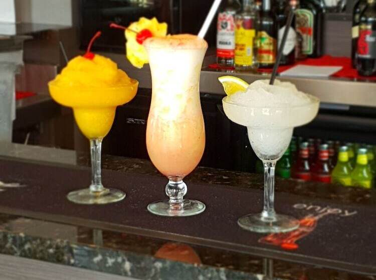 هتل Peninsula International