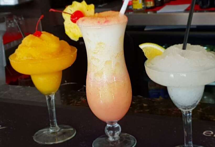 هتل Peninsula International