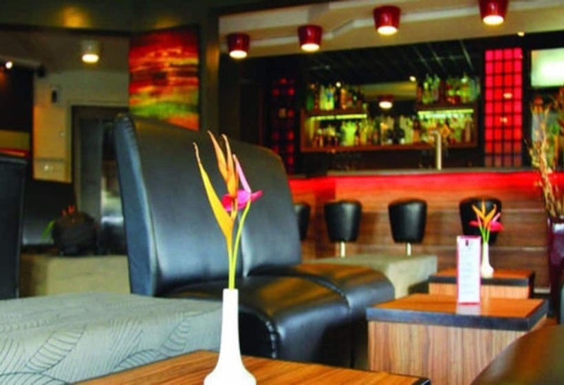 هتل Peninsula International