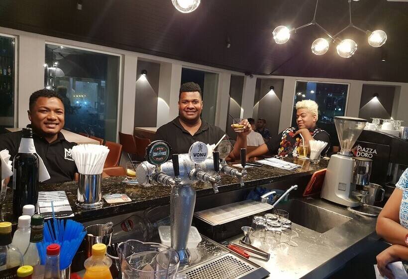 هتل Peninsula International