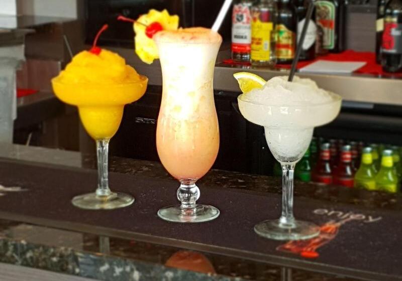 هتل Peninsula International