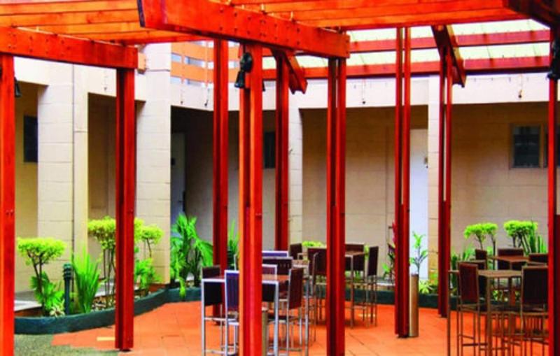 هتل Peninsula International