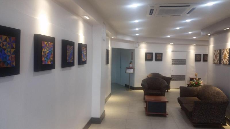 هتل Peninsula International