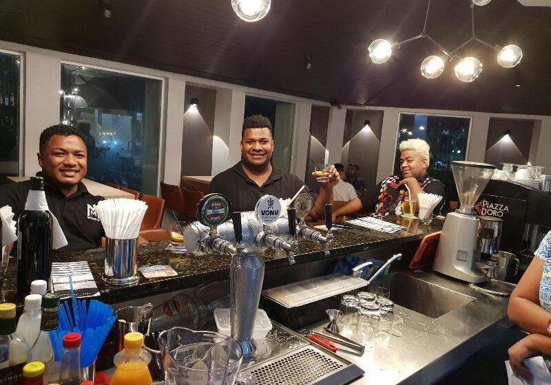 هتل Peninsula International