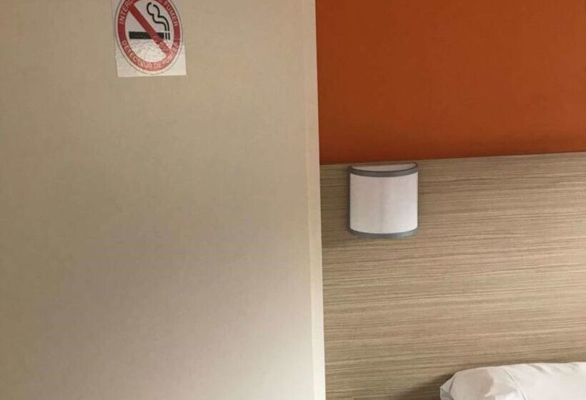 Отель Premiere Classe Rennes Sud Est