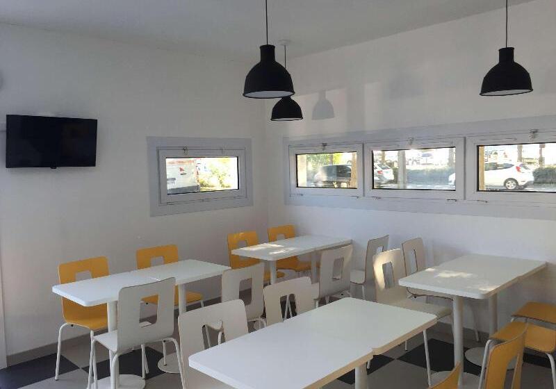 فندق Premiere Classe Rennes Sud Est