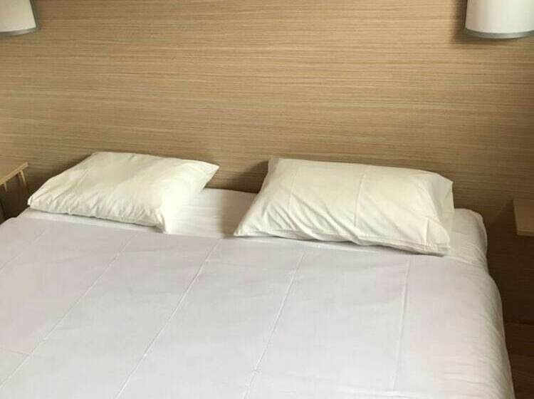 Отель Premiere Classe Rennes Sud Est