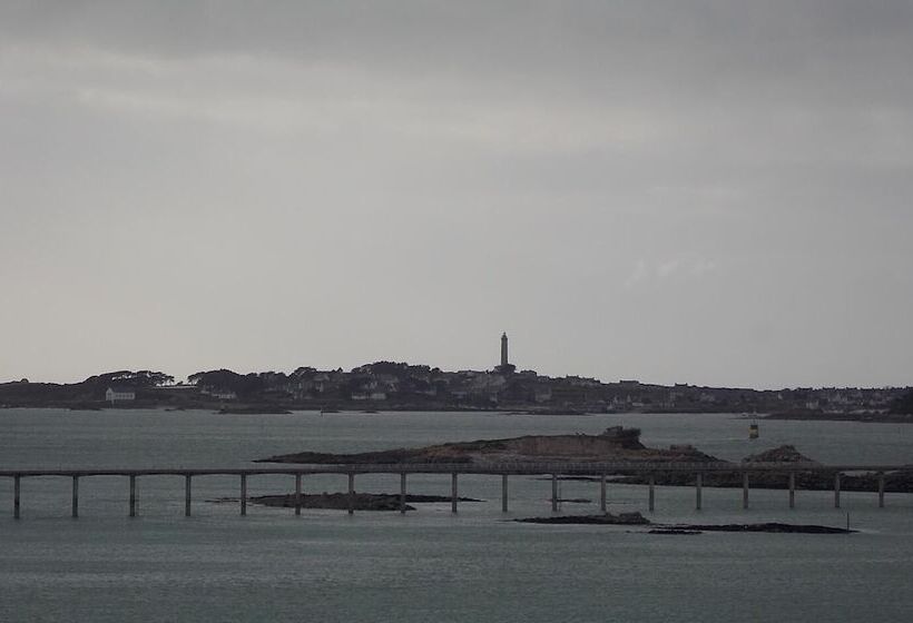 فندق Regina Roscoff