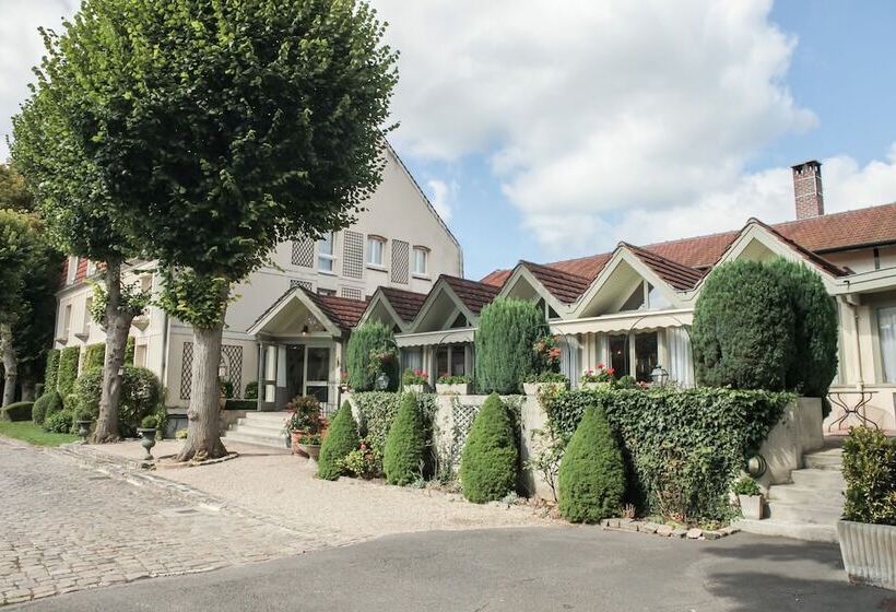 Отель Hôtel & Restaurant Le Relais D Aumale