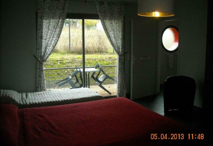 Logis Hotels   Hôtel Et Restaurant Le Relais Des Garrigues