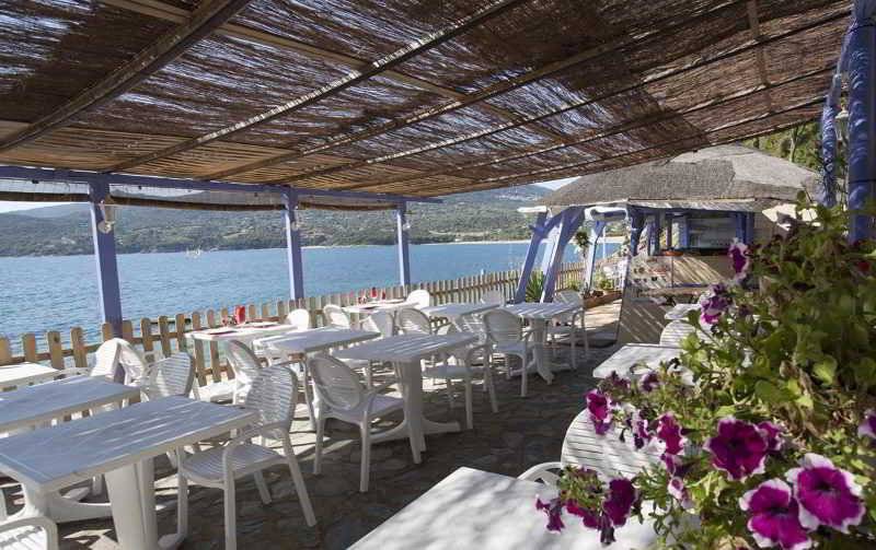 Отель Roc E Mare