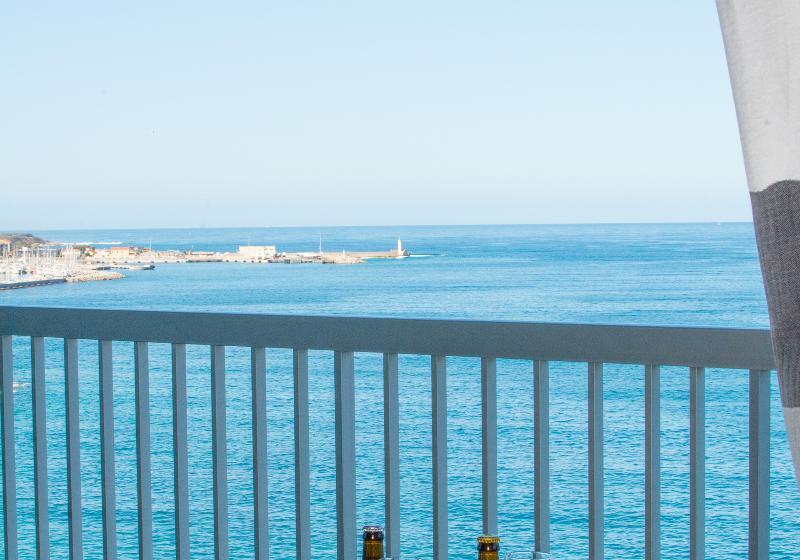 Отель Roc E Mare