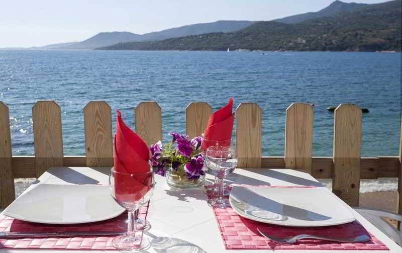 Отель Roc E Mare