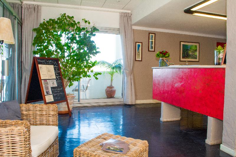 Отель Roc E Mare