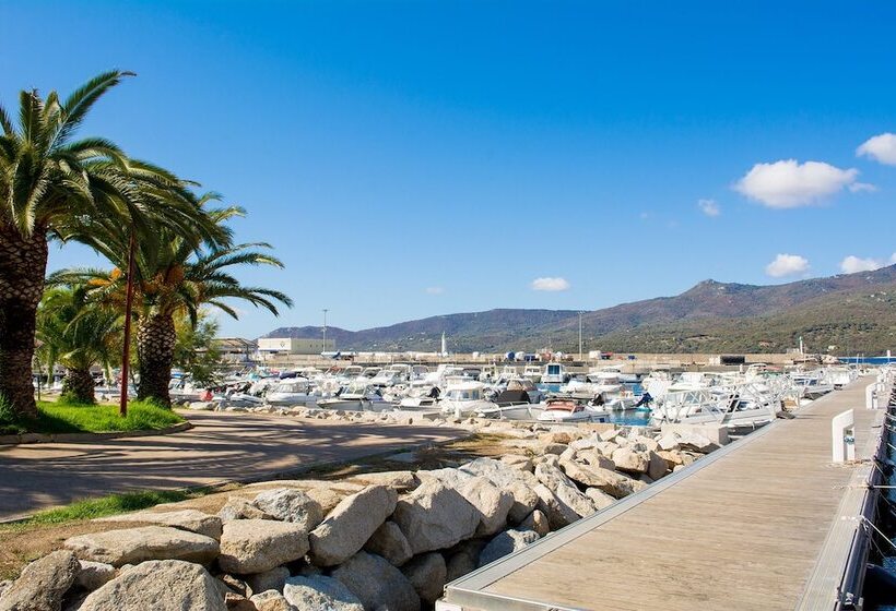 Отель Roc E Mare