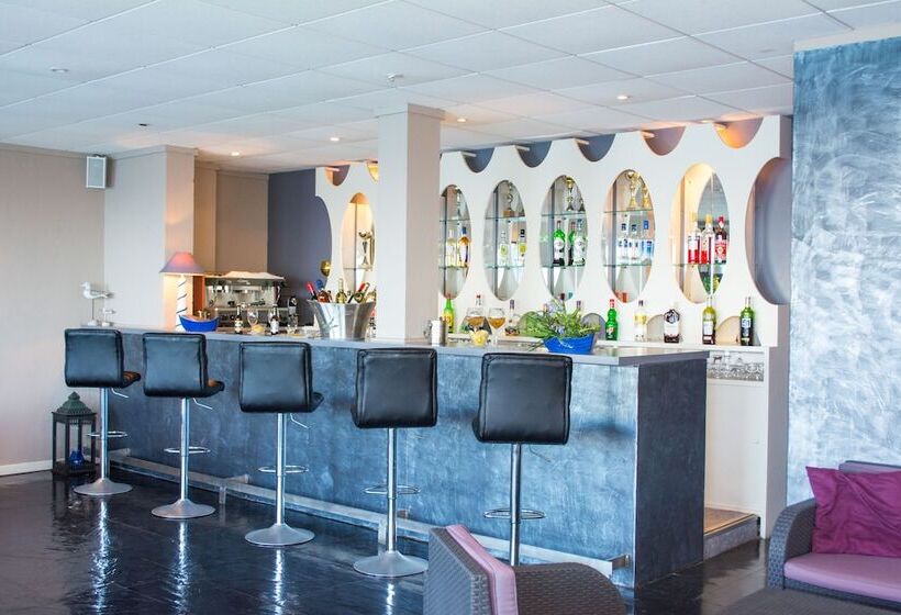 Отель Roc E Mare