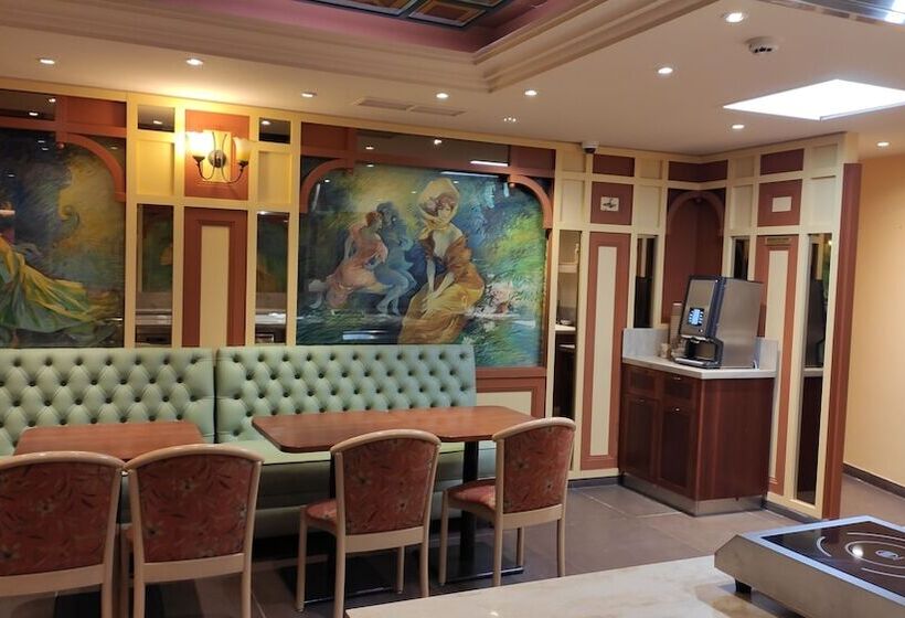 Отель Résidence Share Inn