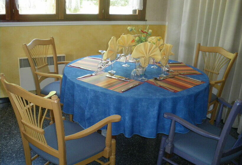 Отель Hôtel Saint Clair