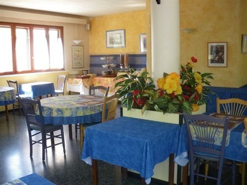 Отель Hôtel Saint Clair