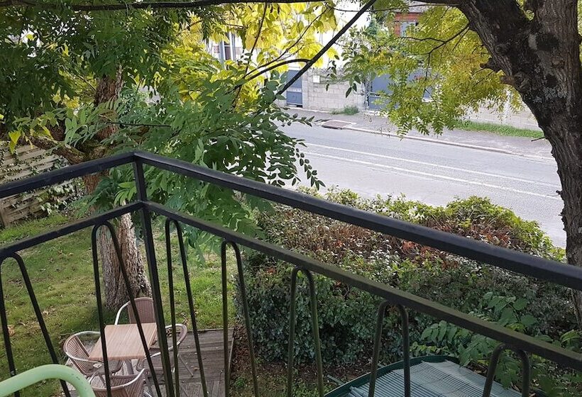 فندق Logis Hôtel Saint Cyr