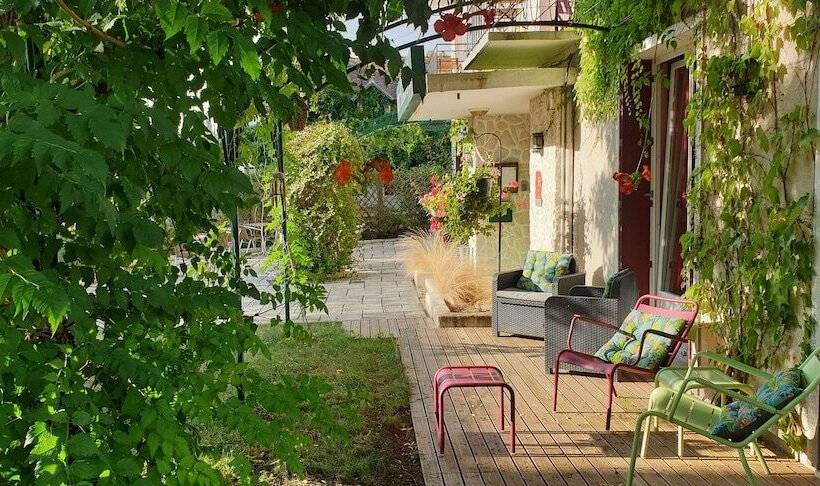 فندق Logis Hôtel Saint Cyr