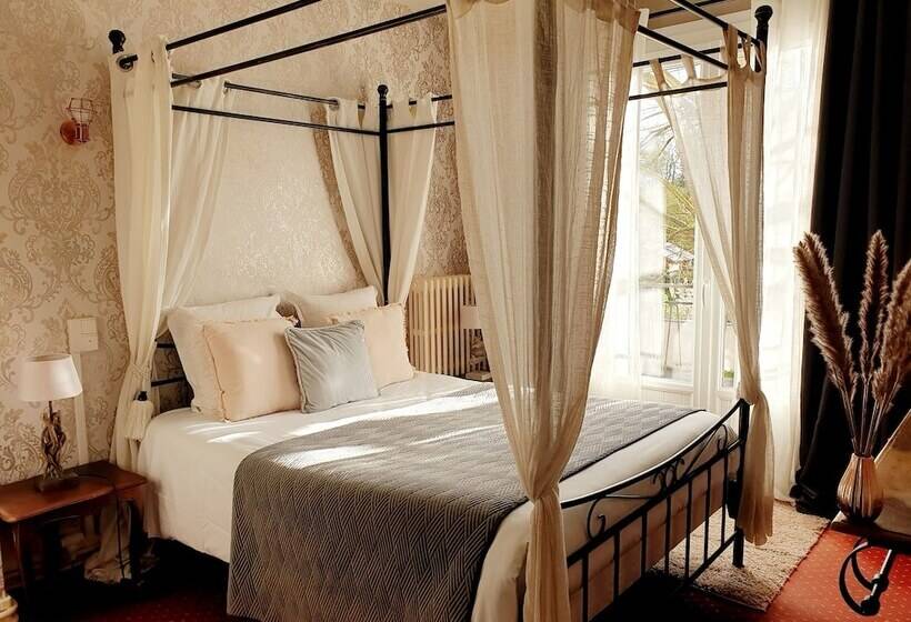 فندق Logis Hôtel Saint Cyr