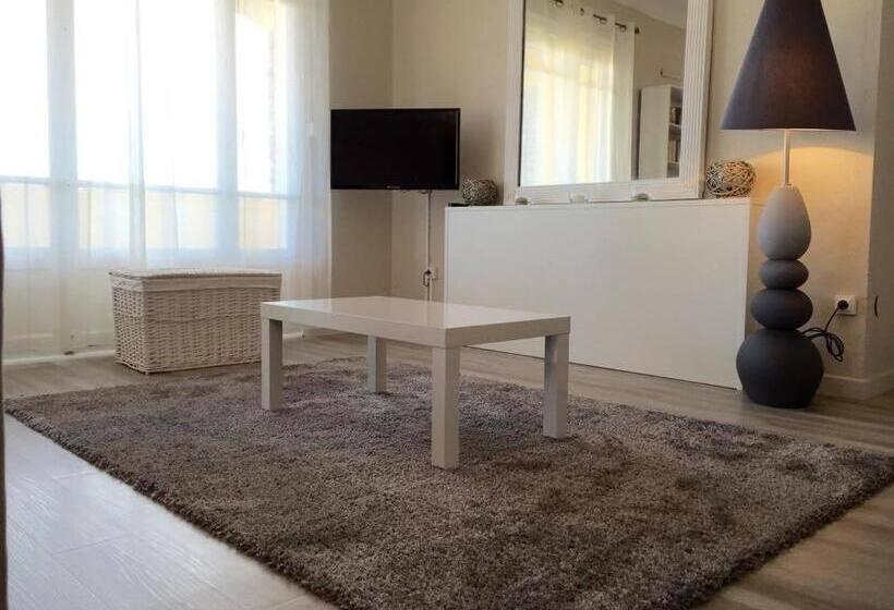 Отель Saint Jacques