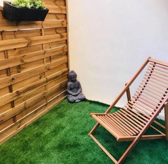 Отель Saint Jacques