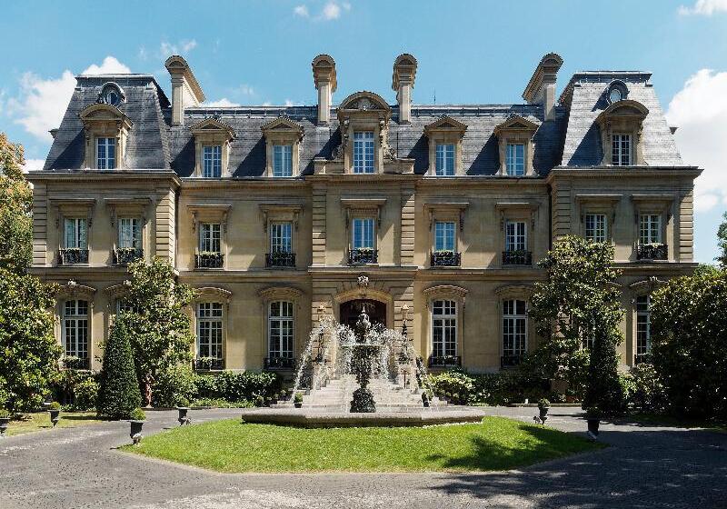 هتل Saint James Paris   Relais & Chateaux