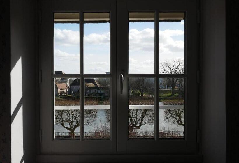 Отель Saint Jean