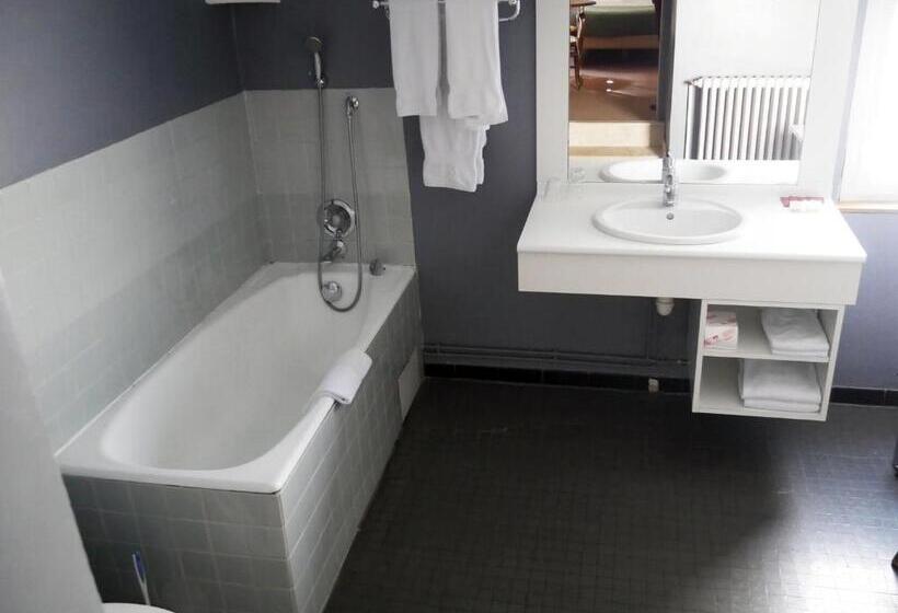 Отель Saint Jean