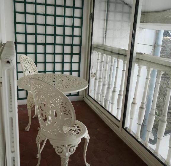 Отель Saint Jean