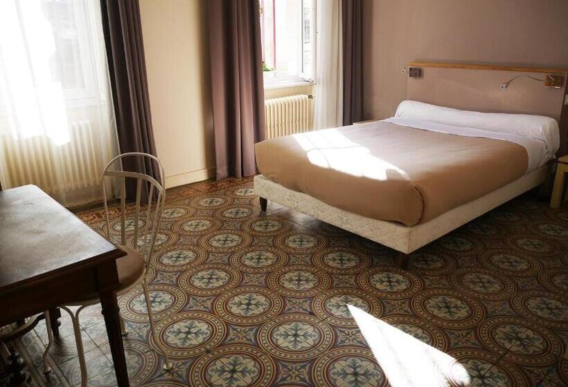 Отель Saint Jean